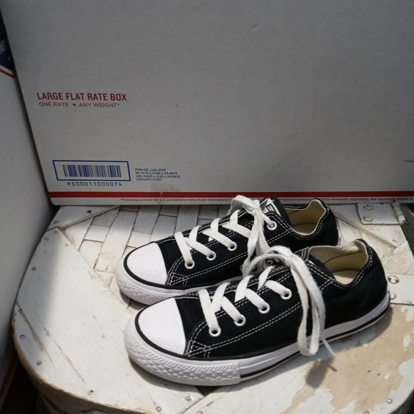 🏀 CONVERSE ALL STAR CANVAS SIZE 2🎾FABULOUS VINTAGE GIFT GIVING! 🎁 - Picture 7 of 16